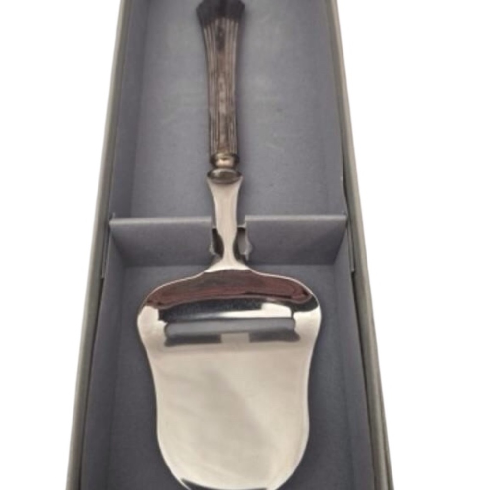 Towel Silver Plate & Stainless Cheese Slicer Server in Box Home Dining Entertain